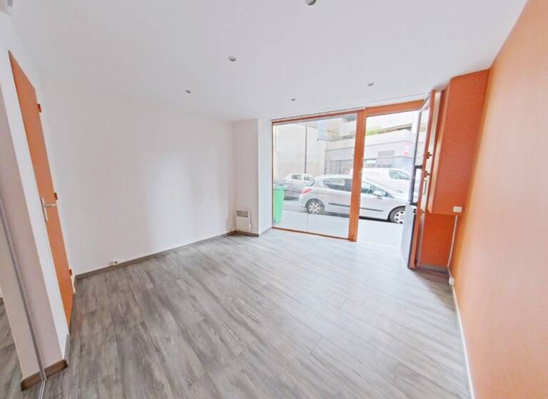 Local commercial à louer 793 € 18 m²<br/>Surface de vente Nation-Alexandre Dumas Paris 11ème 75011