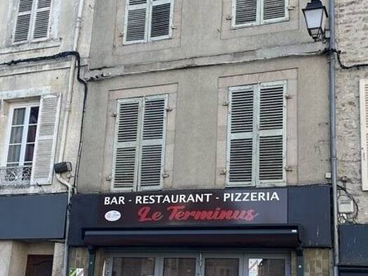 Immeuble à vendre 108 600 € 350 m² Bourganeuf 23400