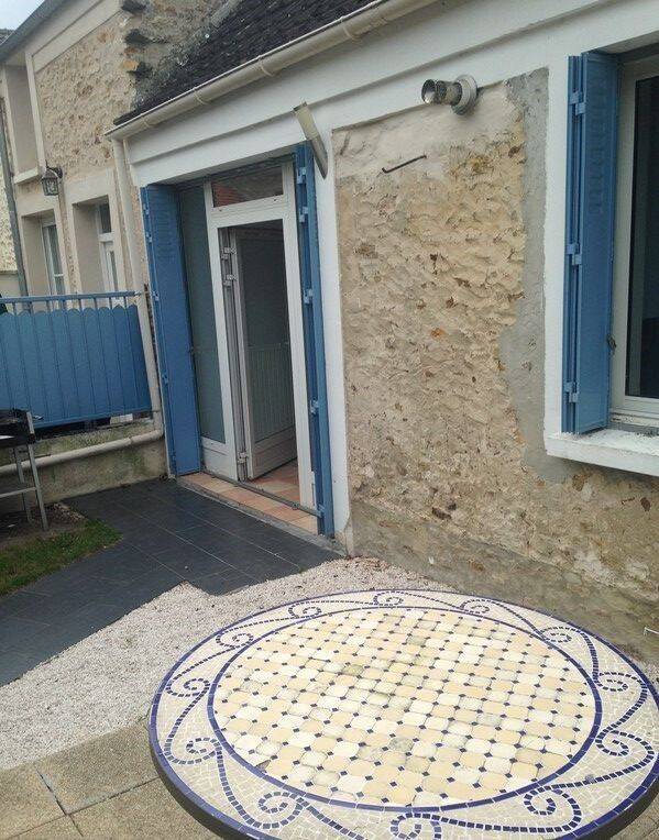 Maison 3 pièces 65 m² · à Vieille-Église-en-Yvelines · 64,7 m² · 1 139 €