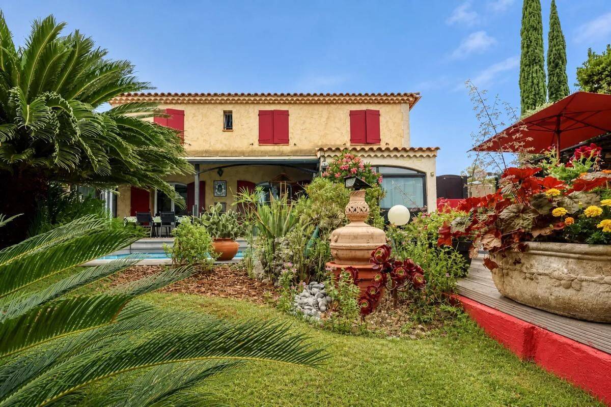 Maison 6 pièces 150 m² · à La Cadière-d'Azur · 150 m² · 839 000 €
