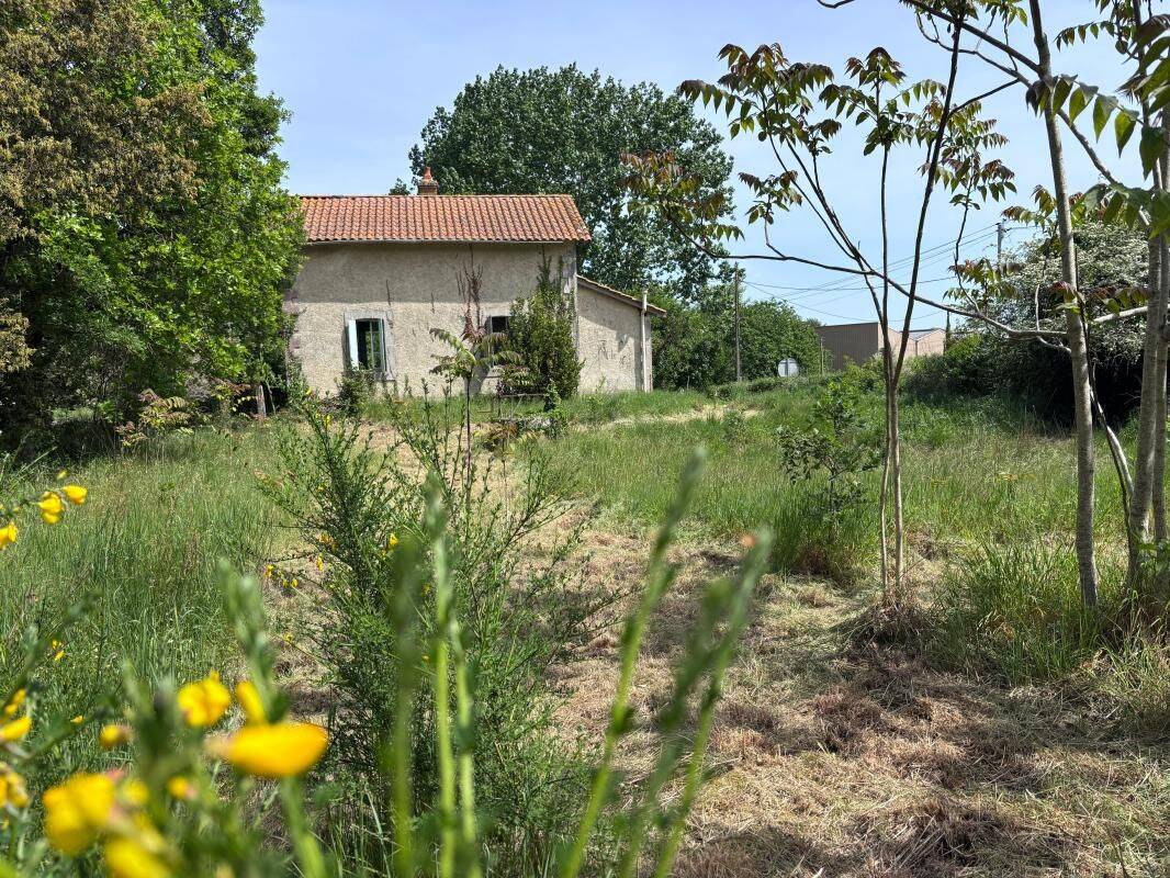 Maison 3 pièces 65 m² · à Saint-Just-Luzac · 65 m² · 99 100 €