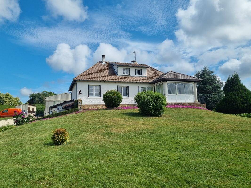 Maison 5 pièces 170 m² · à Saint-Yrieix-la-Perche · 170 m² · 389 000 €