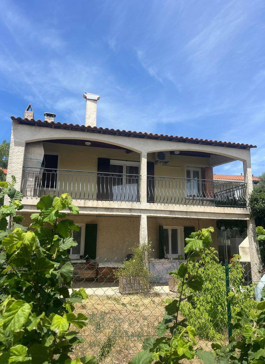 Maison 5 pièces 160 m² · à La Farlède · 160 m² · 421 000 €