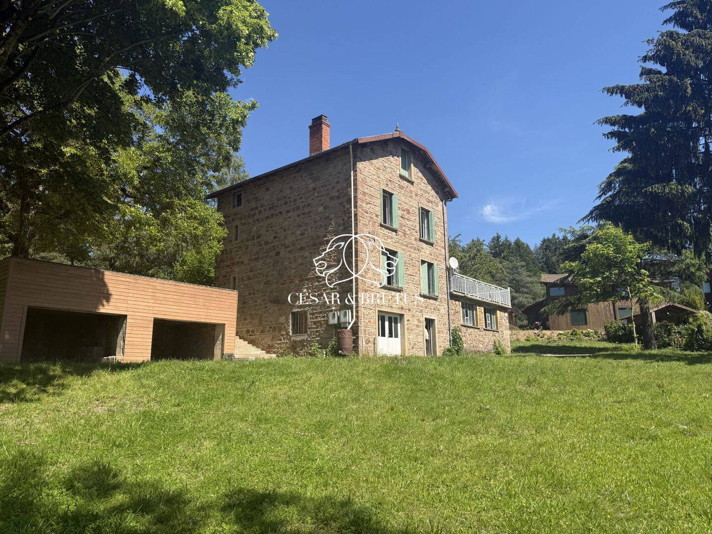 Maison 5 pièces 137 m² · à Belmont-de-la-Loire · 137 m² · 170 000 €
