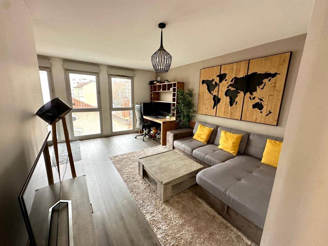 Appartement 3 pièces 65 m² · à Villeurbanne · 64,6 m² · 1 001 €