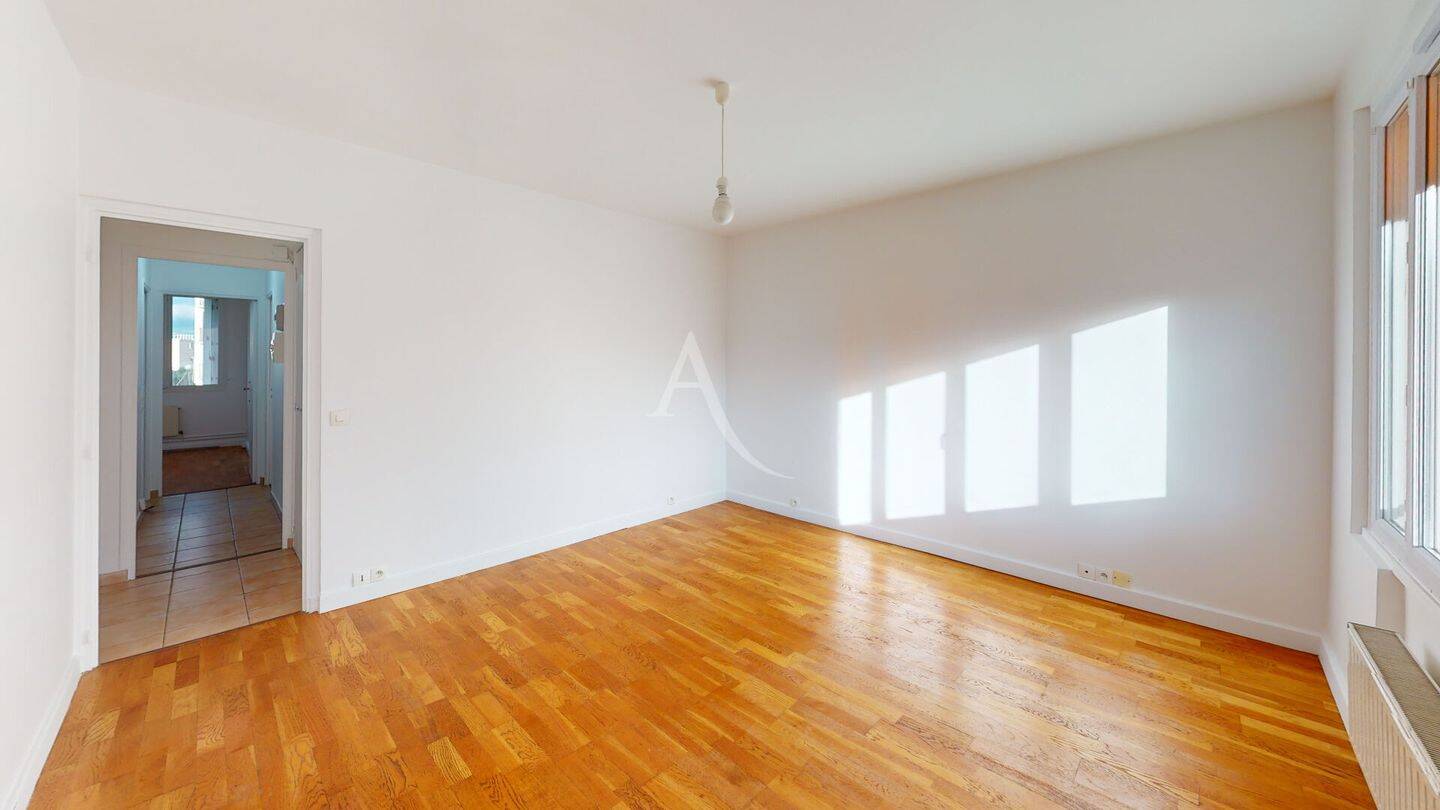 Appartement 3 pièces 57 m² · à Palaiseau · 57 m² · 1 090 €