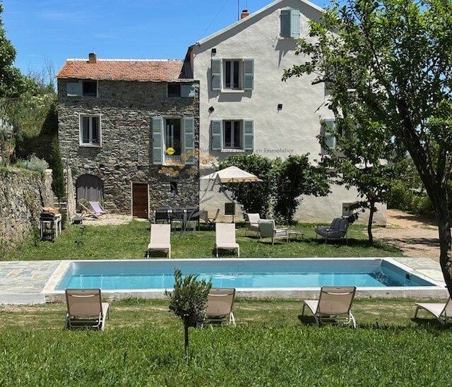 Maison 10 pièces 305 m² · à Murato · 305 m² · 1 200 000 €