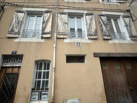 Immeuble à vendre 114 000 € 138 m² Centre Ville Annonay 07100