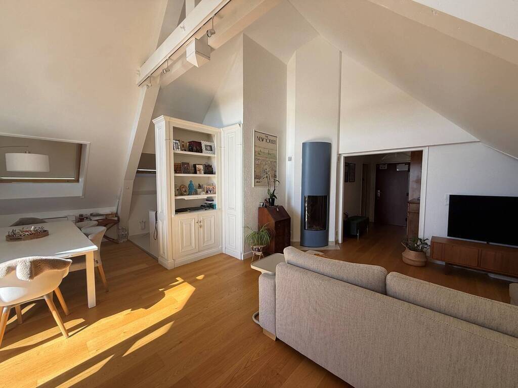 Appartement 3 pièces 96 m² · à Divonne-les-Bains · 96 m² · 2 750 €/mois
