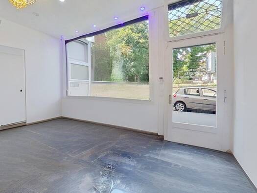 Local commercial à vendre 139 000 € 28 m² de surface de vente Bellecroix Metz 57070