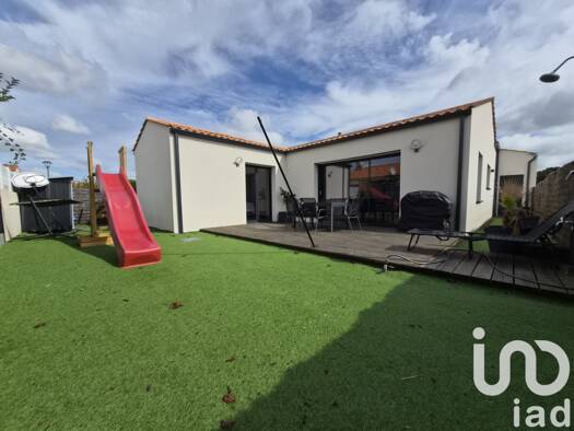 Maison de plain-pied à vendre 342 000 € 6 pièces 4 chambres 111 m² 299 m² de terrain Longeville-sur-Mer 85560