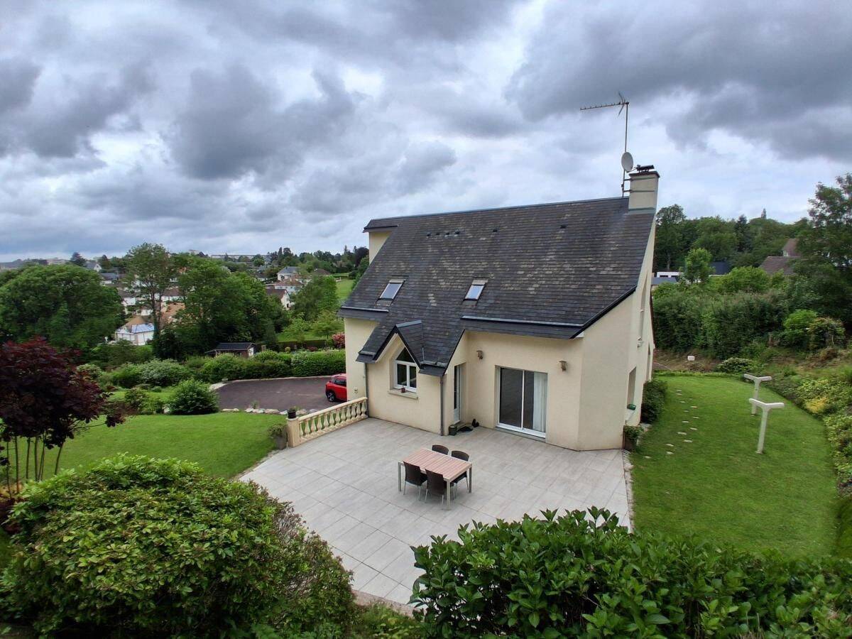 Maison 6 pièces 134 m² · à Vire Normandie · 134 m² · 367 500 €