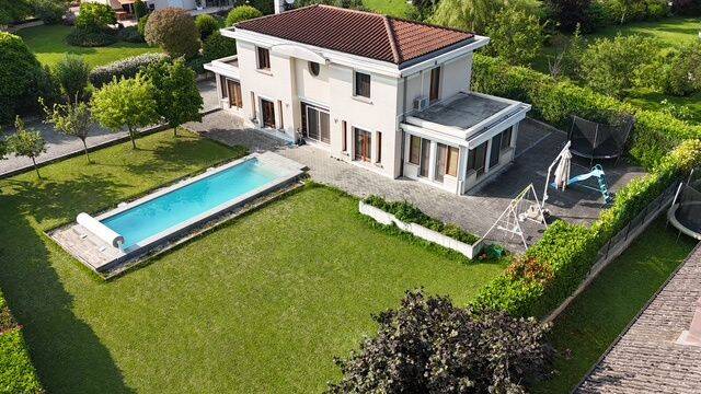 Maison 5 pièces 180 m² · à Prévessin-Moëns · 180 m² · 1 245 000 €