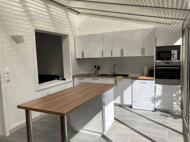 1 pièce 13 m² · à Talence · 12,8 m² · 553 €/mois