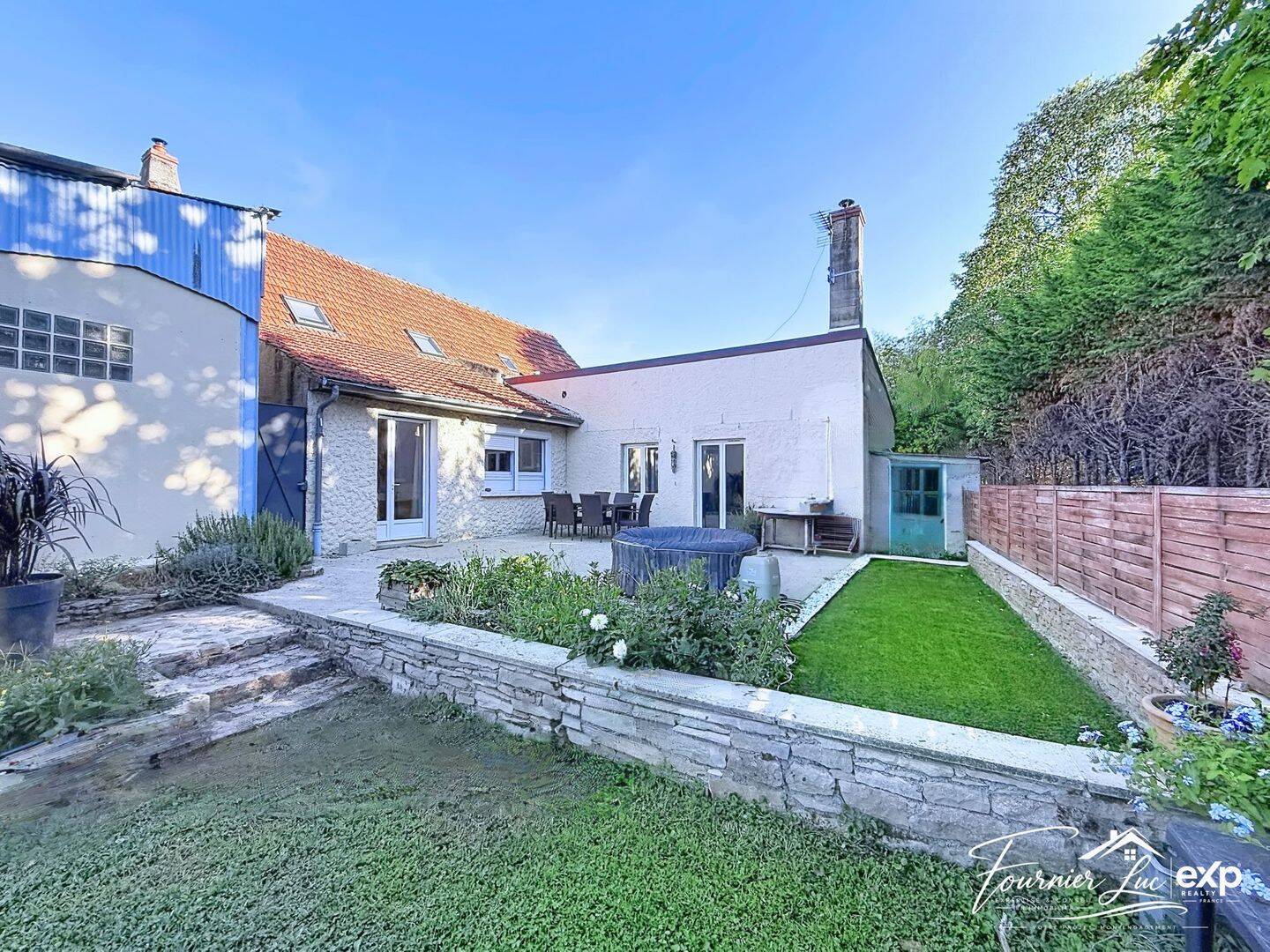 Maison 5 pièces 141 m² · à Saint-Loup-Géanges · 141 m² · 273 000 €