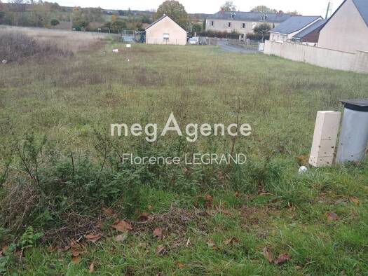 Terrain constructible viabilisé à vendre 33 000 € 494 m² de terrain Louresse-Rochemenier 49700