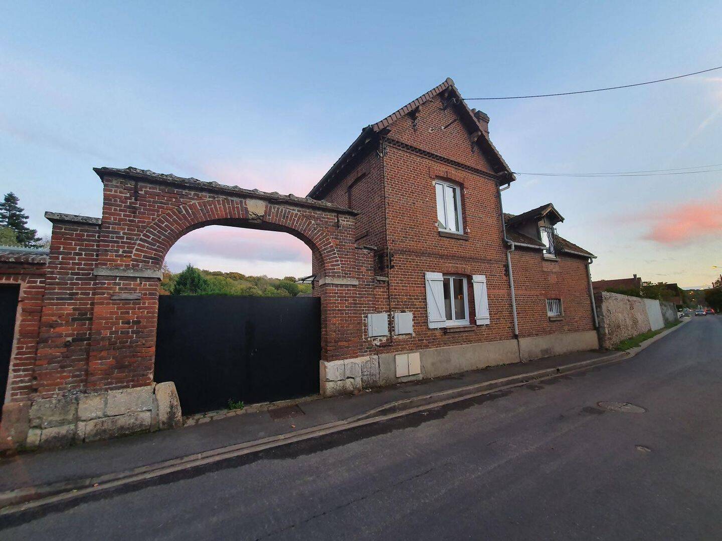 Maison 4 pièces 80 m² · à Esches · 80 m² · 1 100 €