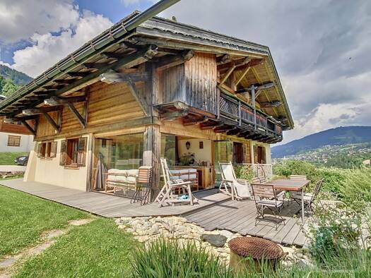 Chalet à vendre 2 550 000 € 7 pièces 4 chambres 252 m² 918 m² de terrain Centre-Village Megève 74120
