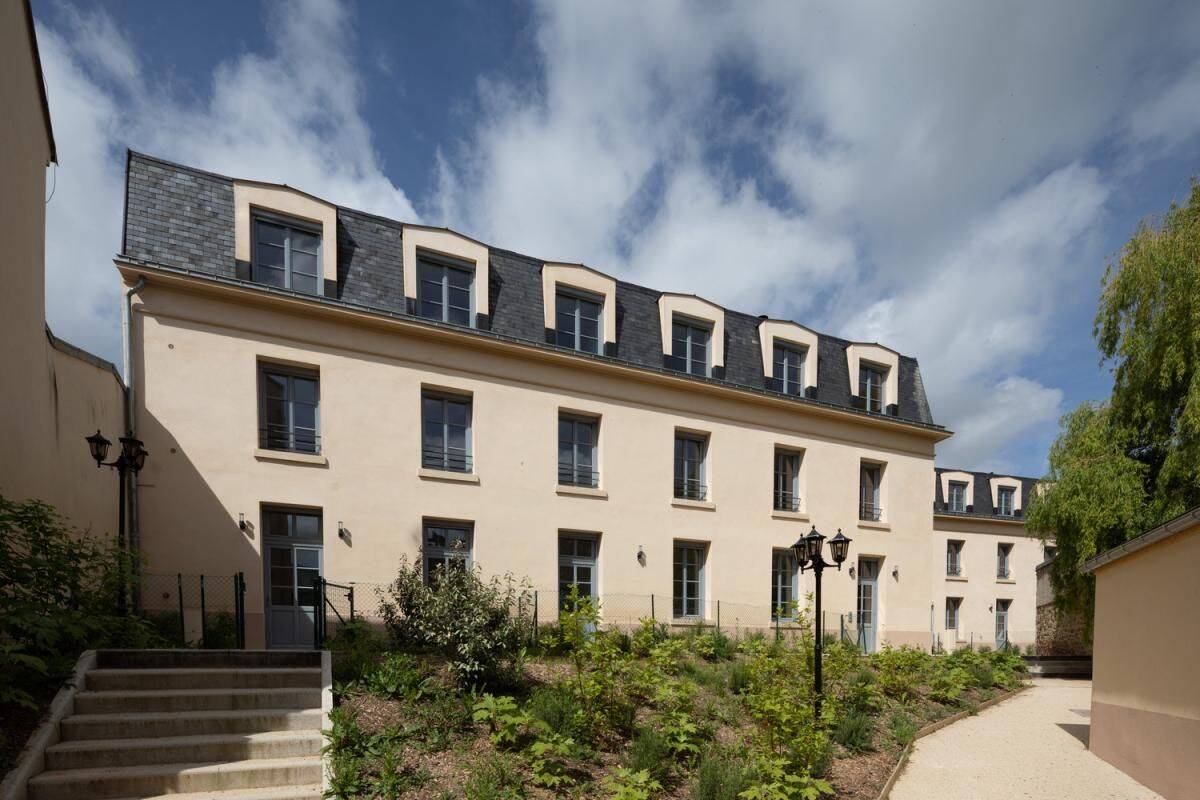 Appartement 2 pièces 42 m² · à Versailles · 42 m² · 1 199 €