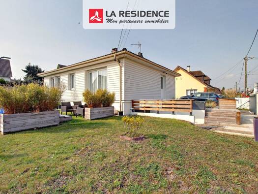 Maison de plain-pied à vendre 239 900 € 5 pièces 3 chambres 84 m² 558 m² de terrain Saint-Étienne-du-Rouvray 76800