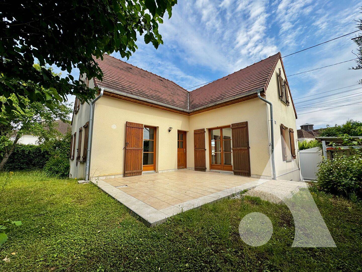 Maison 6 pièces 118 m² · à Les Noës-près-Troyes · 118 m² · 279 000 €