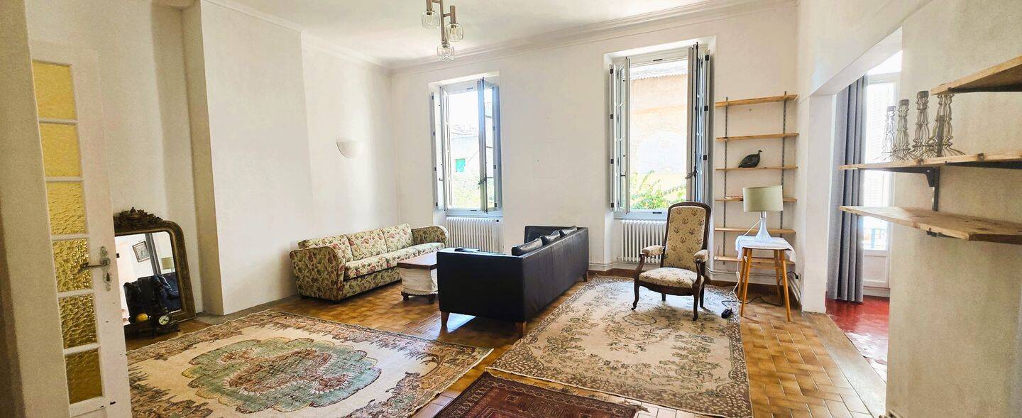 Appartement 4 pièces 139 m² · à Marseille 5ème Arrondissement · 138,6 m² · 2 400 €