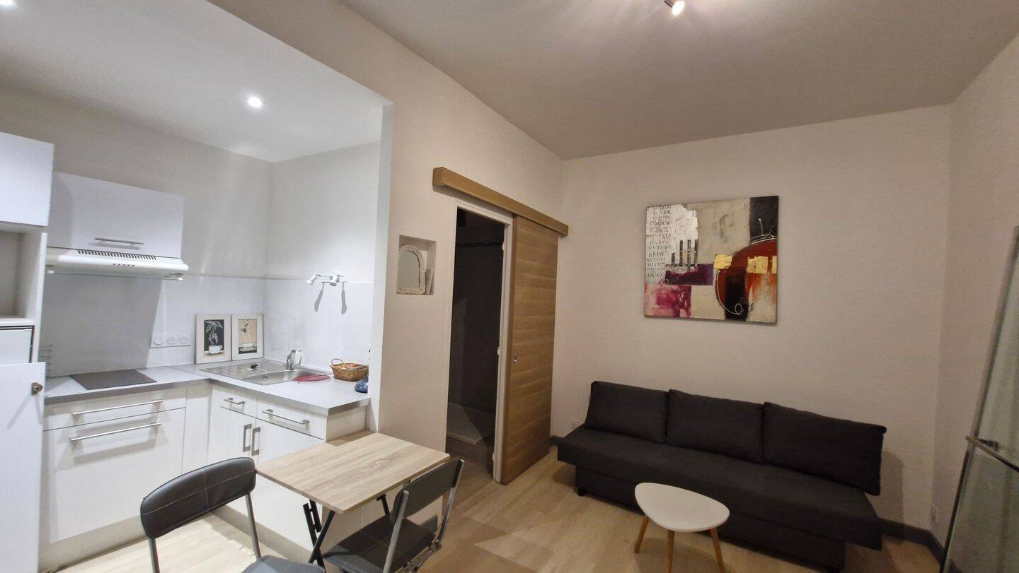 Appartement 1 pièce 20 m² · à Uzès · 20 m² · 550 €