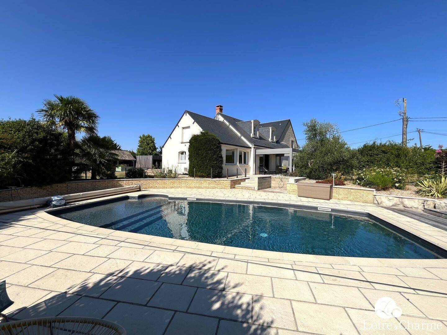 Maison 8 pièces 316 m² · à Saint-Léonard-en-Beauce · 316 m² · 570 000 €