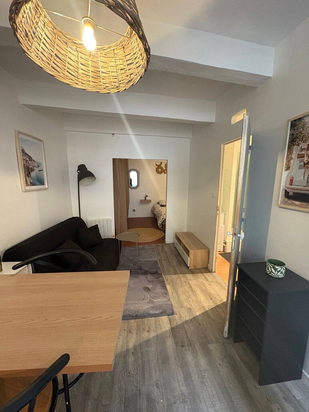 Appartement 1 pièce 30 m² · à Mirabeau · 30 m² · 585 €/mois