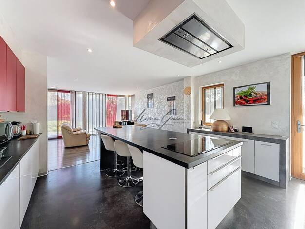 Maison à vendre 690 000 € 5 pièces 4 chambres 140 m² 843 m² de terrain Messery 74140