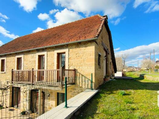 Appartement à vendre 159 000 € 4 pièces 3 chambres 88 m² 1 étages Saint-Félix-de-Lunel 12320