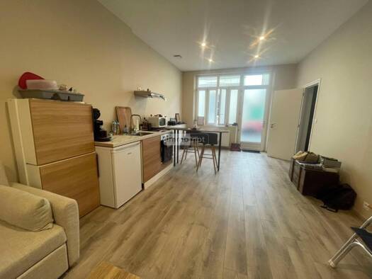 Local commercial à vendre 101 175 € 49 m² de surface de vente Saumur 49400