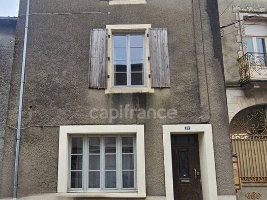 Maison à vendre 66 000 € 6 pièces 4 chambres 138 m² 84 m² de terrain La Mara Parthenay 79200