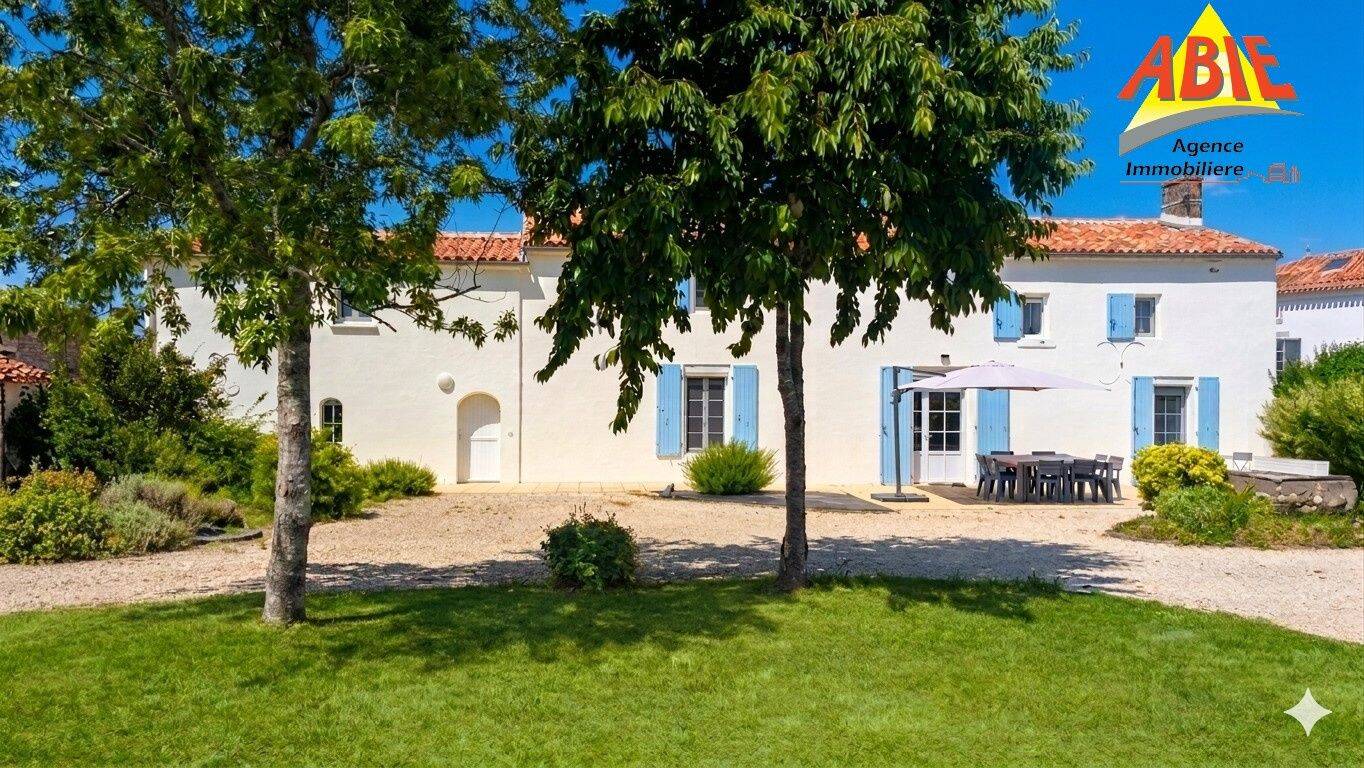 Maison 6 pièces 172 m² · à Rives-d'Autise · 172 m² · 280 000 €