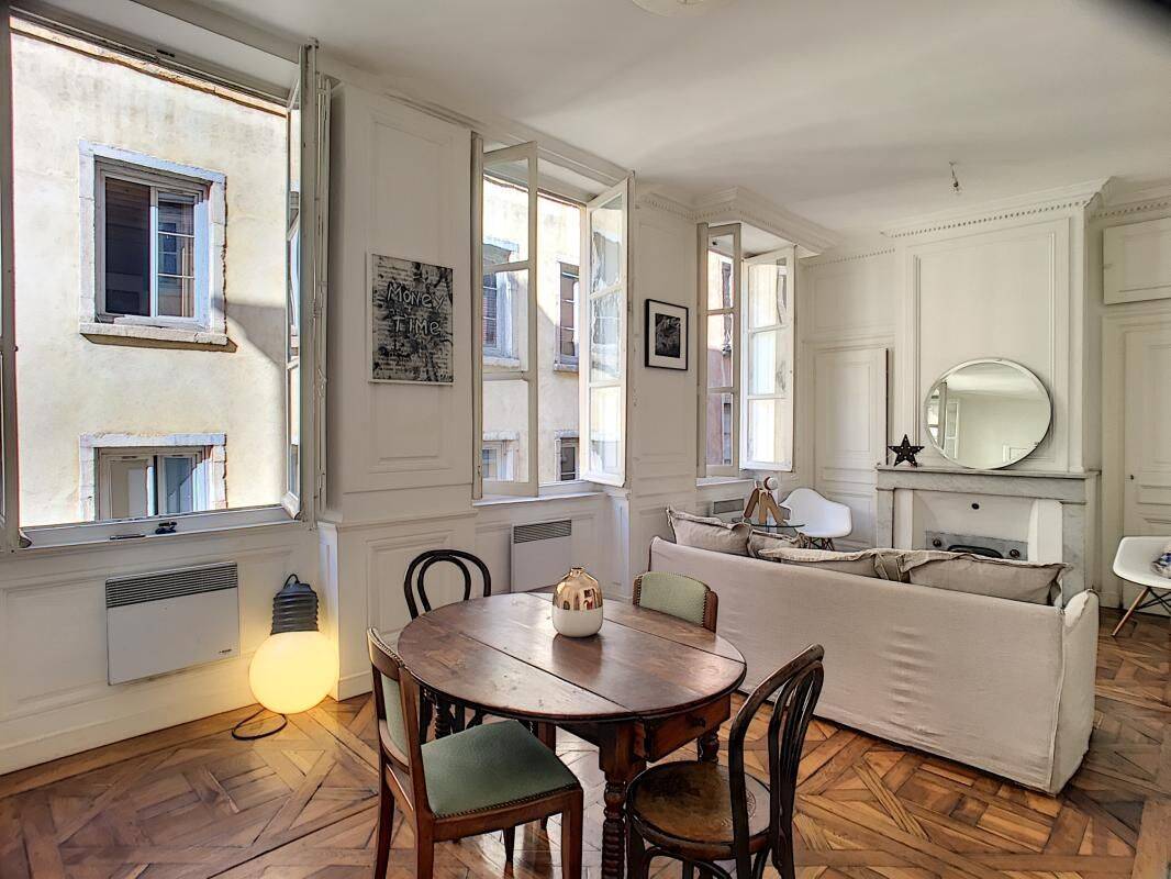 Appartement 2 pièces 49 m² · à Lyon 1er Arrondissement · 49 m² · 887 €/mois