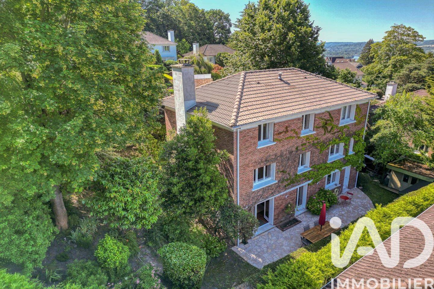 Maison 8 pièces 206 m² · à Triel-sur-Seine · 206 m² · 629 000 €