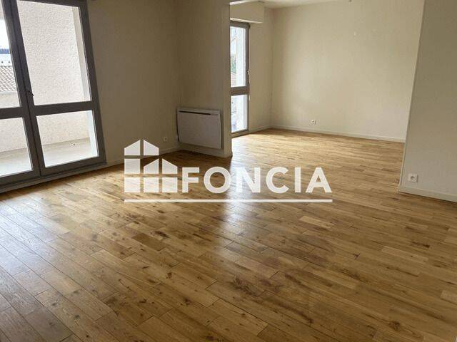 Appartement 4 pièces 90 m² · à Niort · 90 m² · 950 €