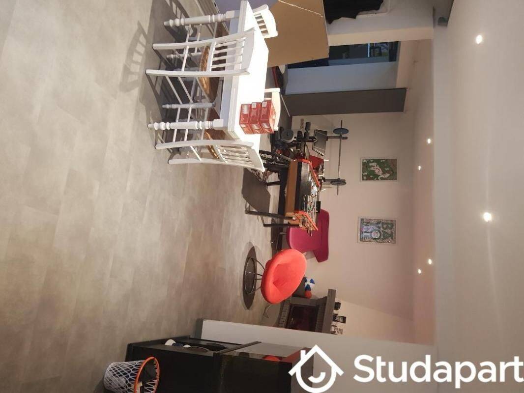 Maison 3 pièces 90 m² · à Bègles · 90 m² · 500 €
