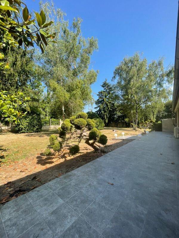 Maison 5 pièces 157 m² · à Bazouges Cré sur Loir · 157 m² · 252 000 €