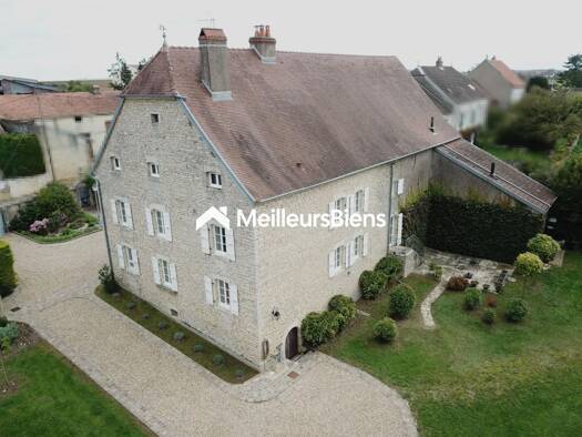 Maison à vendre 485 000 € 10 pièces 3 chambres 285 m² Clemenceau Dijon 21000