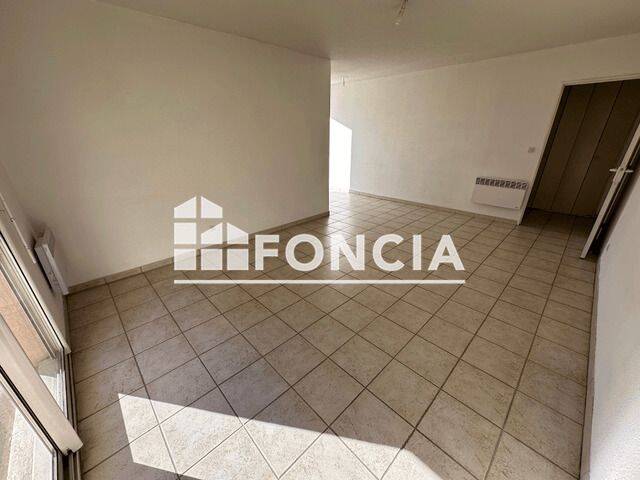 Appartement 3 pièces 64 m² · à Salon-de-Provence · 64,2 m² · 950 €