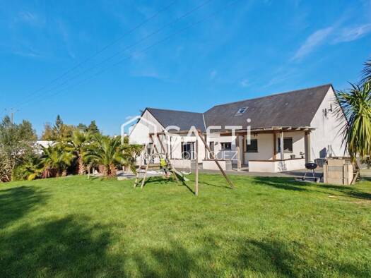 Maison à vendre 273 700 € 8 pièces 5 chambres 188 m² 3 028 m² de terrain Rougé 44660