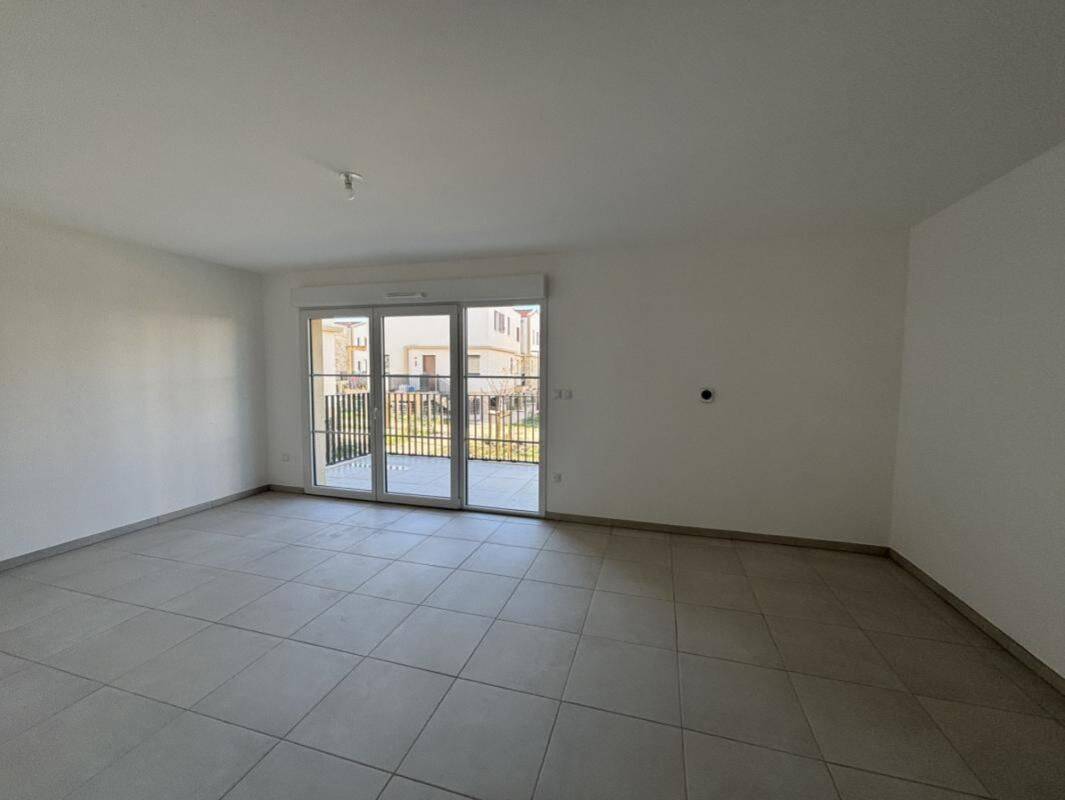 Maison 4 pièces 75 m² · à Saint-Étienne-du-Grès · 75 m² · 226 000 €