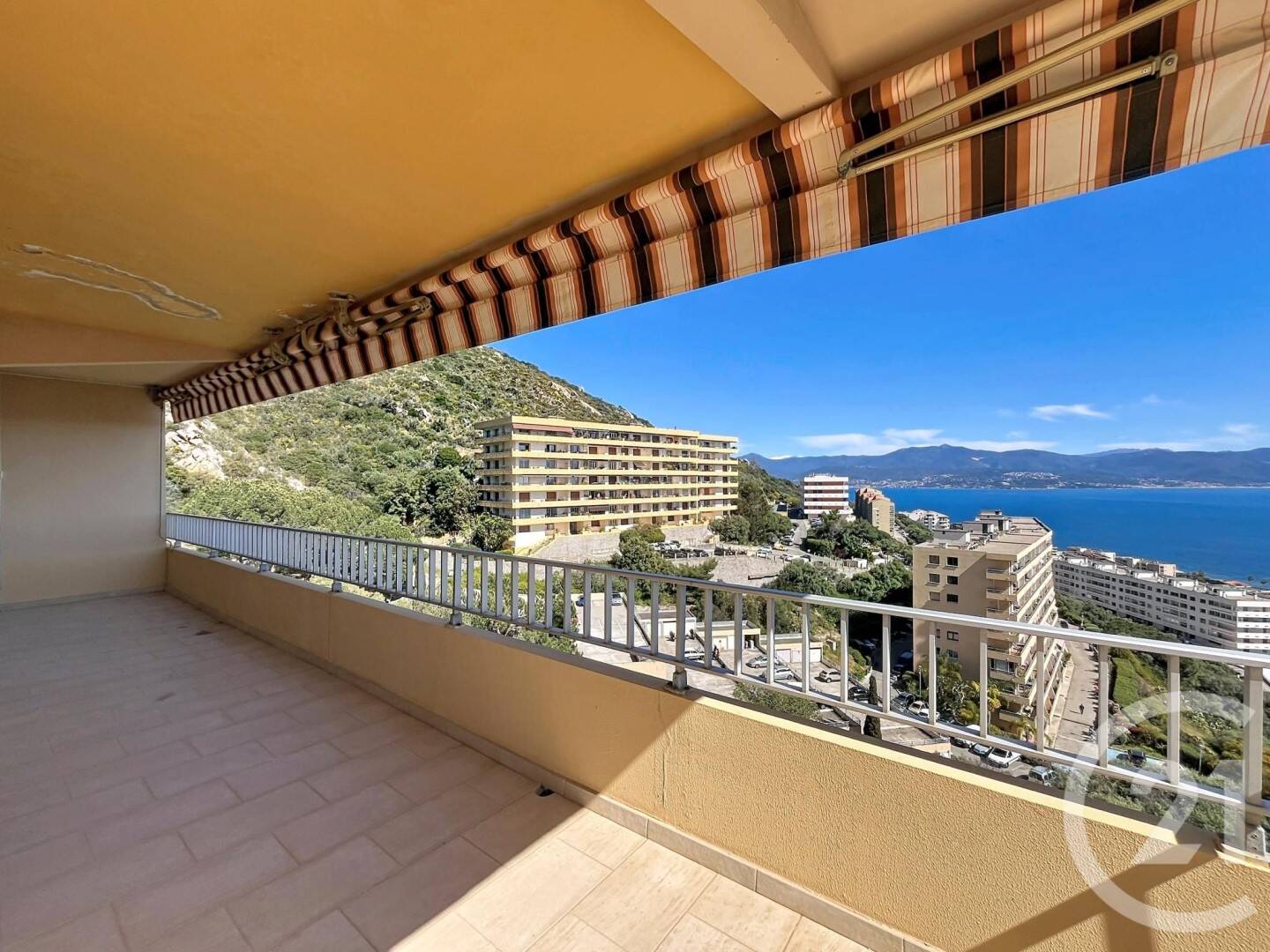 Appartement 4 pièces 95 m² · à Ajaccio · 95,3 m² · 418 000 €