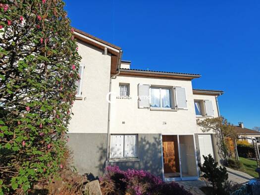 Maison à vendre 274 000 € 5 pièces 4 chambres 140 m² 283 m² de terrain Boissejour Ceyrat 63122