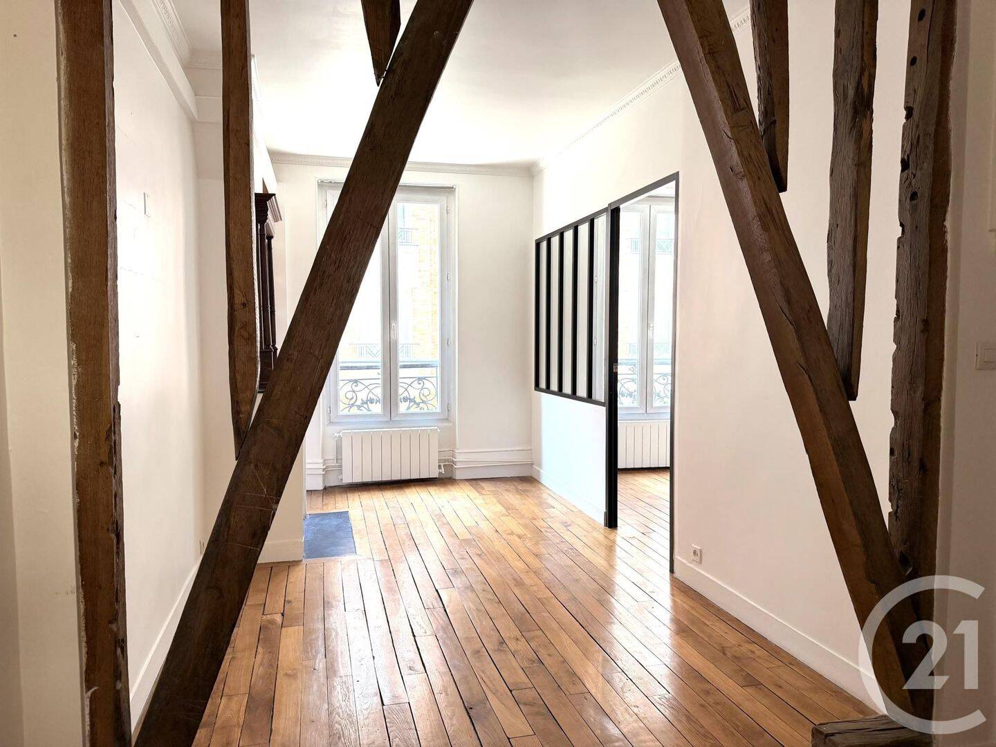 Appartement 2 pièces 32 m² · à Paris 18ème Arrondissement · 32,3 m² · 1 091 €