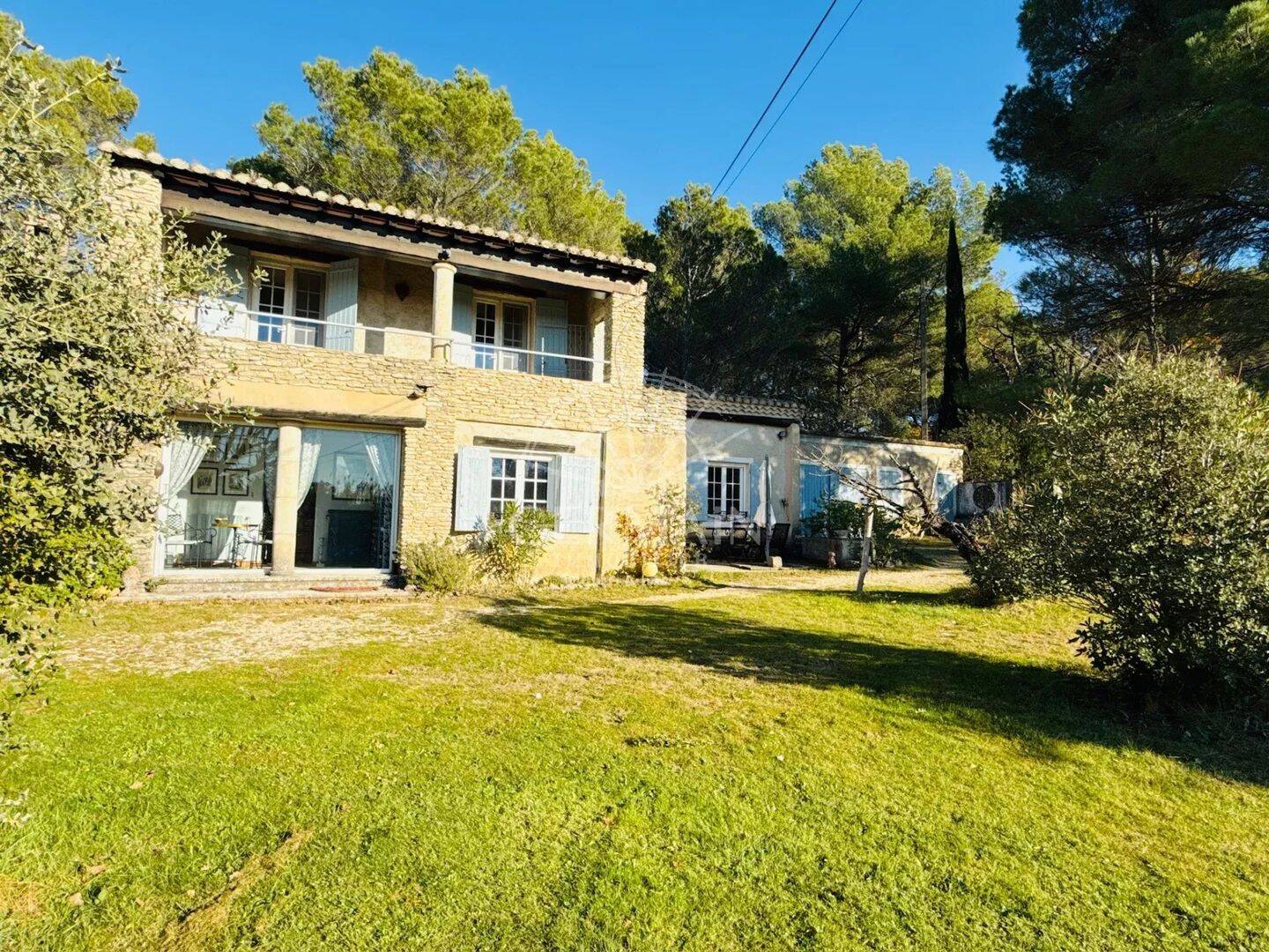 Maison 3 pièces 95 m² · à L'Isle-sur-la-Sorgue · 95 m² · 660 000 €