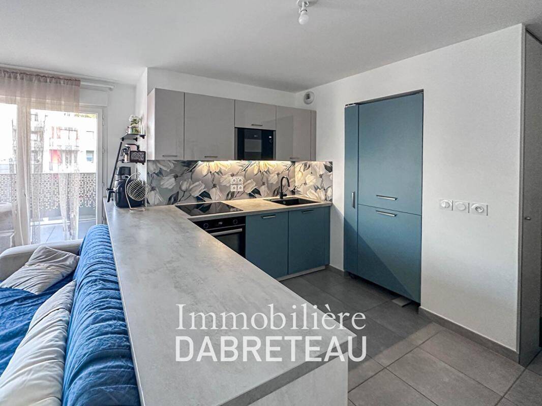 Appartement 4 pièces 75 m² · à Vaulx-en-Velin · 75 m² · 239 000 €