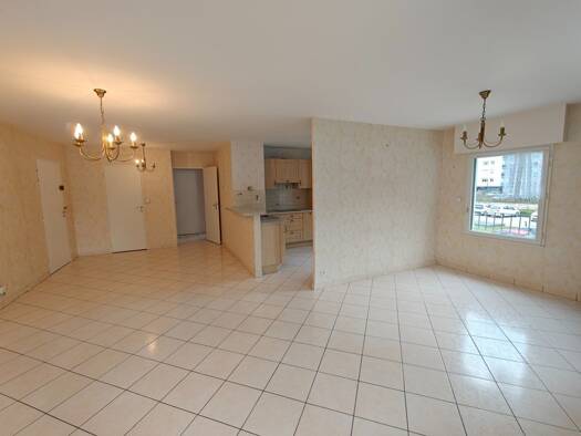 Appartement à vendre 272 000 € 4 pièces 3 chambres 77 m² 1er étage Maurepas-Patton Rennes 35700