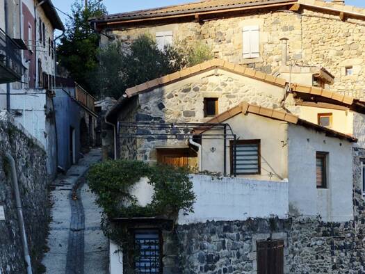 Maison à vendre 90 000 € 2 pièces 1 chambre 86 m² Pont-de-Labeaume 07380